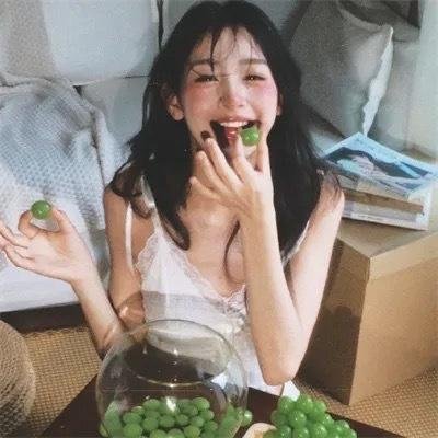 《我所有微不足道的悲伤》海报